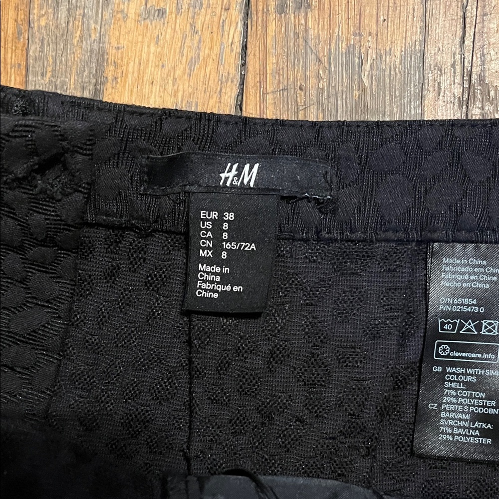 H&M Black Textured A-Line Skirt - Picture 3 of 4